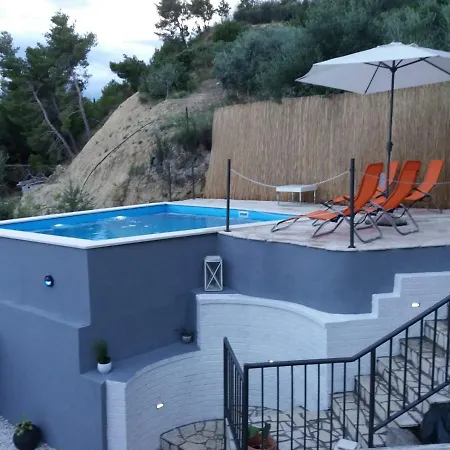 Seaside With A Swimming Pool Krilo Jesenice, Omis - 13898 Apartment *