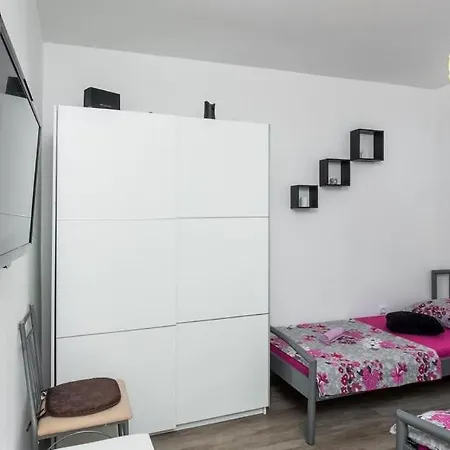 Family-friendly With Swimming Pool Krilo Jesenice, Omis - 13898 * Jesenice (Split-Dalmatia)